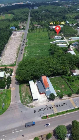 Bán 250m2 - Đất thổ cư- Giá 295tr - Có bank hỗ trợ - Dân ở xum - Cách Vincom Chơn Thành 3 phút
