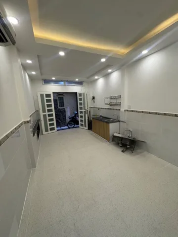 K2788* Khan hiếm nhà ngang 8.2m sát Hàng Xanh, 2 tầng mới chỉ 7.x tỷ