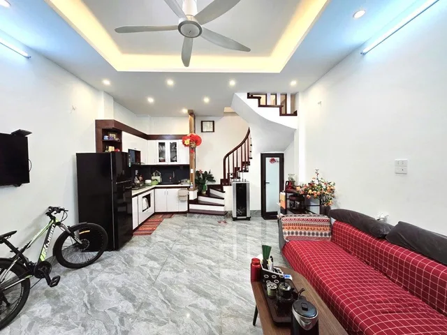 Bán nhà nhà Linh Đàm 38.5m Dân xây Ngõ Ô Tô ở luôn khu Trung Tâm gần Hồ Linh Đàm Gần Trường Bùi Quốc Khái