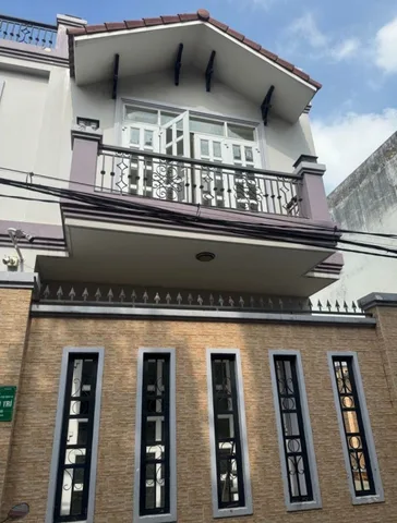GẤP BÁN CĂN BIỆT THỰ 3 TẦNG - DIỆN TÍCH 175M2, NGANG KHỦNG 12M, GẦN NGÃ TƯ LINH XUÂN THỦ ĐỨC