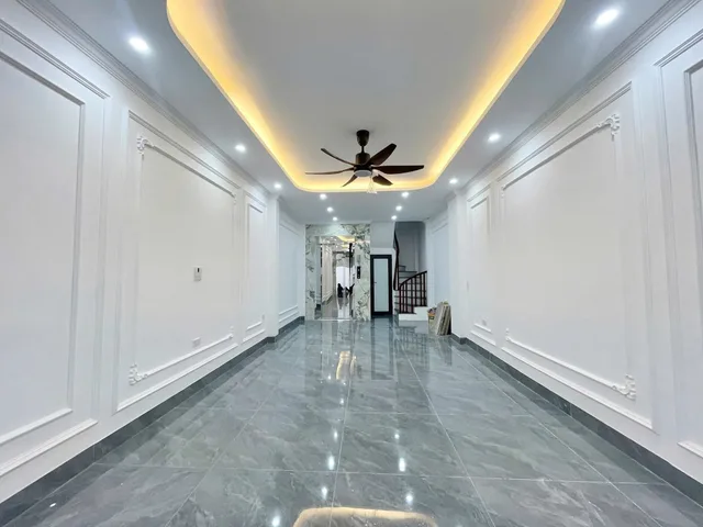 Bán nhà Định Công, Hoàng Mai, lô góc, 6 tầng thang máy, ngõ thông không quy hoạch, 50m2, 11.4 tỷ
