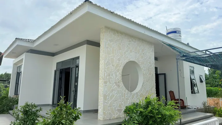 Bán Nhà vườn 3051m2 có thổ cư trung tâm thị trấn Đất Đỏ gần biển Phước Hải giá 13.9 tỷ
