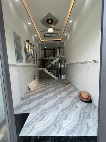 Nhà / ngắn hẻm xe tải đường Lê Văn Khương (gần lẩu Bò Tèo). Có 2PN, WC, sân phơi. Giá 1,35 tỷ có TL