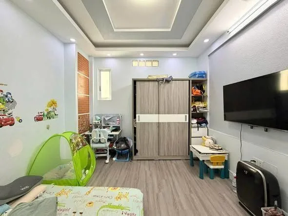 Bán nhà  Đ.HOÀNG HOA THÁM, PHÚ NHUẬN . giá 3ty8 bớt lộc cho khách thiện chí