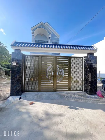 ❌❌Bán căn Nhà 2 Tầng Ngay Trung Tâm Thị Trấn Diên Khánh,cách đường Trần Bình Trọng chỉ 15m
👉Dt 95m2 Dtxd:120m
👉tặng full Nội Thất: tivi 65in , tủ lạnh 2 cánh, 3 máy lạnh, 3 tủ quần, 3 giường và bàn trang điểm 
👉🏻Có giấp phép xây dựng
❌.Thiết kế 3 phòn