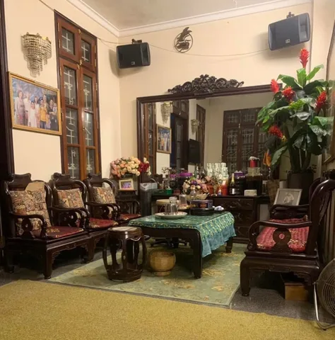 BÁN NHÀ BIỆT THỰ SÂN VƯỜN ĐẲNG CẤP – SÁT HỒ – 2 MẶT NGÕ Ô TÔ TRÁNH