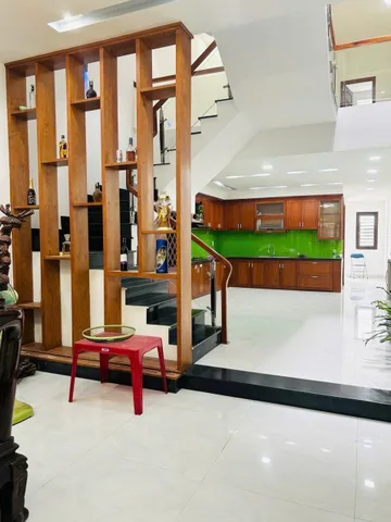 BÁN NHÀ 3 TẦNG ĐƯỜNG HOÀNG THẾ THIỆN KĐT HÒA XUÂN-120M2 NGANG 5M 3PN SÂN VƯỜN RỘNG CHỈ 8.X TỶ