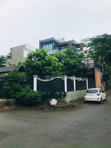 Cô định cư Hoa Kỳ nhờ bán biệt thự sân vườn 4 tầng 12.5x22m