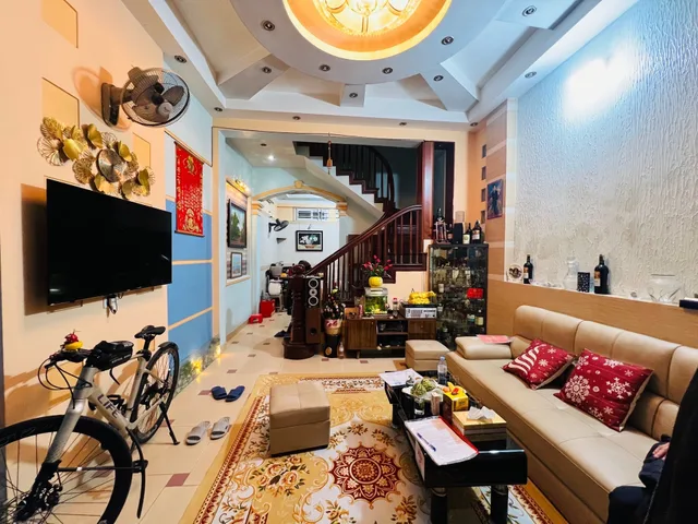 Bán Nhà riêng  LINH ĐÀM 42m2 NHÀ RỘNG GIÁ HỢP LÝ FULL CÔNG NĂNG trung tâm quận ở luôn sổ đỏ chính chủ nhỉnh 7 tỷ