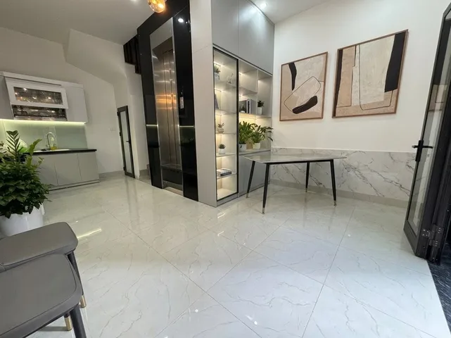 Bán nhà đẹp Vũ Trọng Phụng 💥 Thang máy lướt êm, ngõ thông rộng kinh doanh nhỏ – 35m2 x 6 tầng, tầm 9.x tỷ