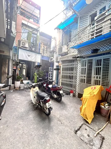 Bán Nhà Đ.Đoàn văn bơ, 25m2 thổ cư giá 2.8 tỷ thông ra Đ.Tôn Đản -  gần chợ 200 Đ.xóm chiếu.
