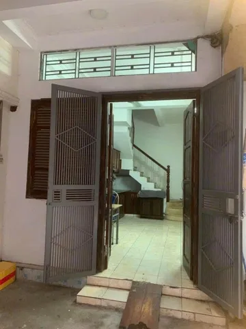 VỌNG HÀ – HỒNG HÀ, HOÀN KIẾM – NHÀ 4 TẦNG FULL ĐỒ – SÂN RỘNG THOÁNG – CHỈ 8 TRIỆU/THÁNG