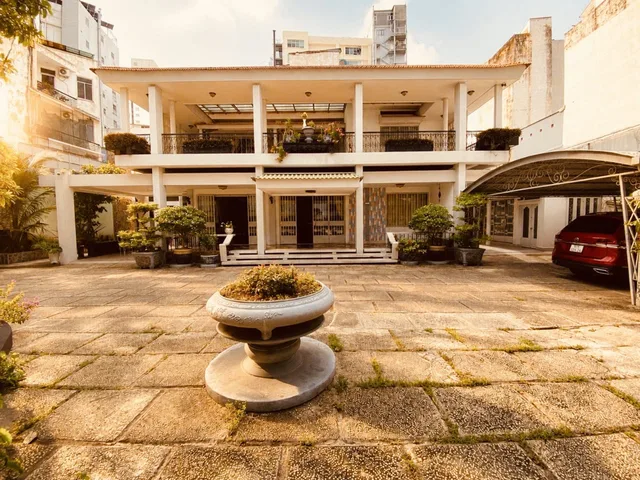 Bán Nhà riêng 970m2 có sẵn 970 m2 thổ cư giá 210 tỷ  Quận Phú Nhuận TP. Hồ Chí Minh