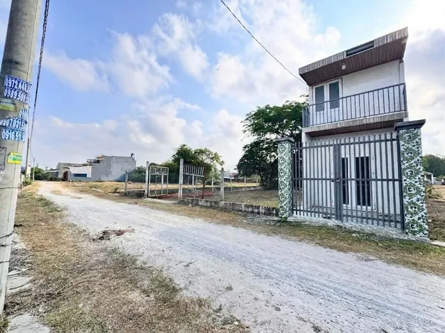 Nhà đất sổ hồng riêng giá rẻ, 5x15 - 75m2, xây còn dư 2m ngang đất trống, thổ full, giá chỉ 750 triệu tại Hòa Khánh