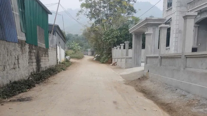 Bán Đất 237m2 có sẵn 110 m2 thổ cư giá 2.1 tỷ tại - Chọn - Phường Thái Bình Thành phố Hòa Bình Hòa Bình