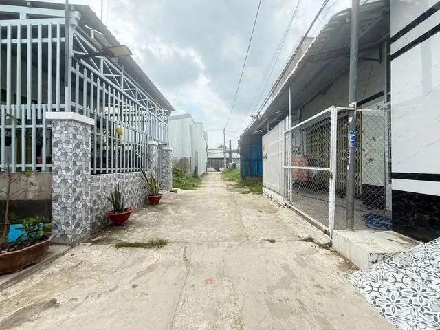 Bán Nhà riêng 120m2 có sẵn 112 m2 thổ cư giá 700 triệu tại Đường Nguyễn Thị Lăng Xã Tân Phú Trung Huyện Củ Chi TP. Hồ Chí Minh