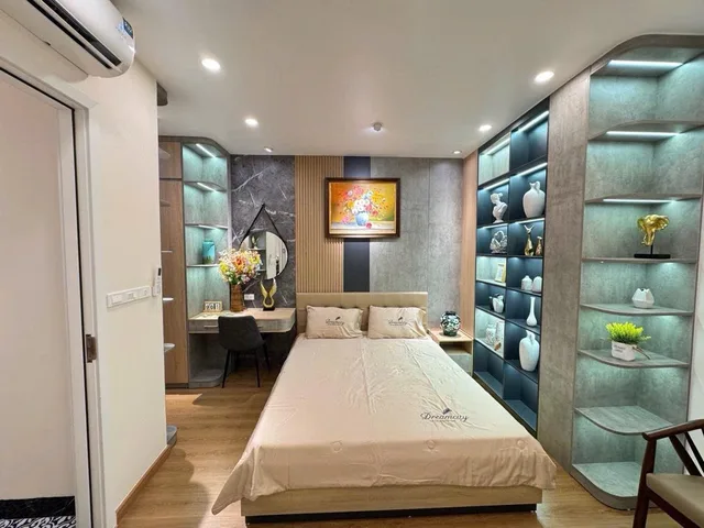 Bán Nhà Khương Đình. Thanh Xuân. DT 43m2. MT 3.5m. 5 Tầng. Giá 10.8 Tỷ.