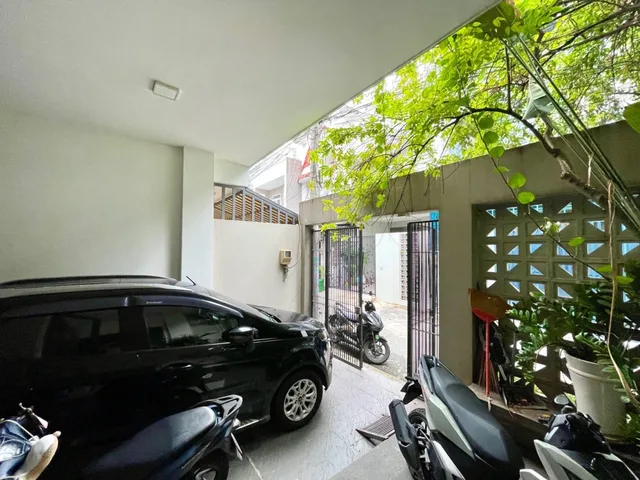 Bán Nhà ĐÌNH PHONG PHÚ - GẦN VÀNH ĐAI 2 - NHÀ CHỦ LÀM KIẾN TRÚC SƯ - ĐẸP QUÊN LỐI VỀ - KHU DÂN CƯ - HẺM XE HƠI - 3 TẦNG -  5.6x14.5M - CHỈ 9.4 TỶ
