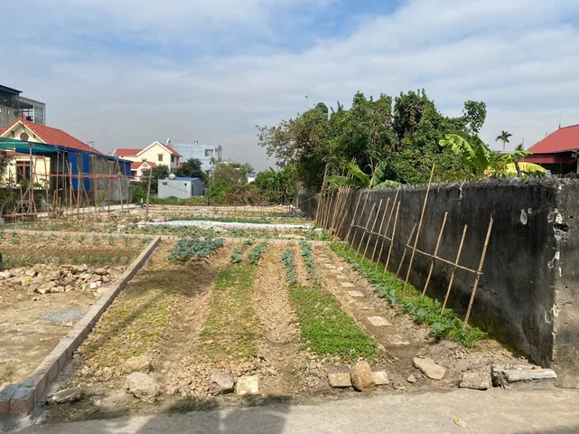 Bán Đất 50m2 giá 1.55 tỷ tại - Thiên Hương ngõ ô tô 7 chỗ đỗ cửa .l/h:076.231.9990 e Thúy