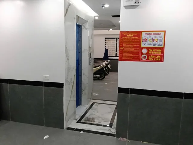 Bán Nhà Vũ Tông Phan. Thanh Xuân. Lô Góc. 7 Tầng Thang Máy. DT 61m2. MT 6m. Giá 17.4 Tỷ.