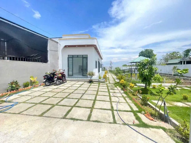 XUẤT HIỆN CĂN NHÀ CẤP 4 SÂN VƯỜN 1TỶ750 GIÁP PHƯỜNG BỬU LONG BIÊN HÒA. NGAY ĐẦU CẦU TÂN TRIỀU