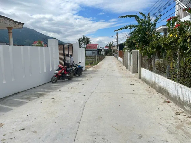 0938113403 Bán Đất 405m2 có sẵn 150 m2 thổ cư giá 5.1 tỷ tại Phường Ninh Thủy Thị xã Ninh Hòa Khánh Hòa Z653