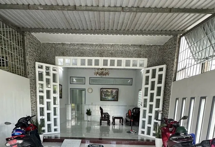 Cần tiền nên bán gấp nhà ở Bàu Tre, Củ Chi,123,8m2, 990tr, có sổ hồng riêng