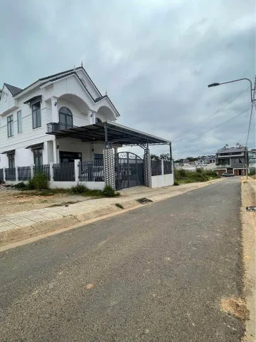 Ngay cửa ngõ Đà Lạt, đất mặt tiền đường Ba Tháng Tư hơn 400m2 giá chỉ 50 tỷ