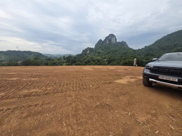 Bán Đất 5600m2 có sẵn 200 m2 thổ cư giá 7 tỷ tại  Thị trấn Lương Sơn Huyện Lương Sơn Hòa Bình