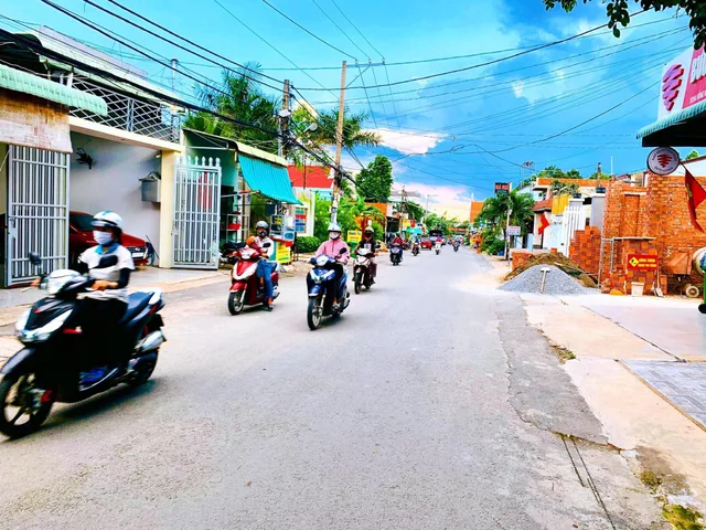 O931.783.2O9 KẸT TIỀN KD BÁN GẤP 675M2 ĐẤT THỔ CƯ MT ĐƯỜNG NHỰA LỚN XUNG QUANH DÂN CƯ Ở ĐÔNG. GIÁ 475TR