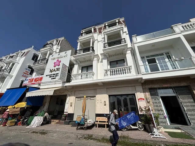 NHÀ PHỐ SỔ HỒNG LIỀN KỀ ĐƯỜNG NGÔ QUYỀN - TRUNG TÂM CHỢ CÁI VỒN