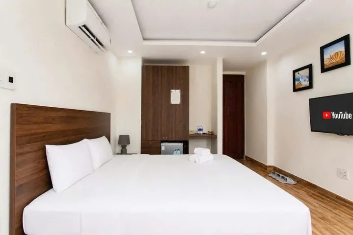 BÁN KHÁCH SẠN KHUÊ MỸ ĐÔNG 7- CÁCH BIỂN 300M ĐÀ NẴNG-GIÁ TỐT 19.5 TỶ-DÒNG TIỀN 150TR
