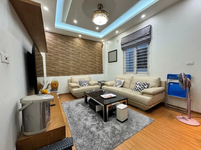 🏡 NHÀ DÂN XÂY 50M² – LÔ GÓC 2 MẶT THOÁNG – GẦN PHỐ NGUYỄN VĂN CỪ – Ô TÔ CÁCH NHÀ CHỈ 10M