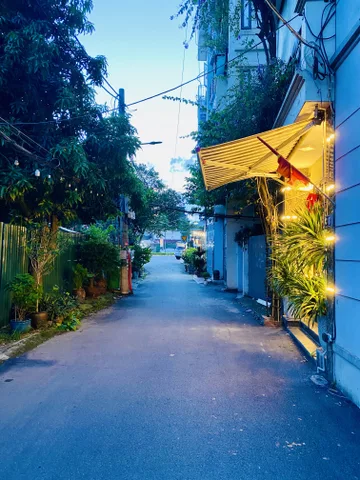 NHÀ DÂN XÂY MỚI 5 Tầng • NGỌC THUỴ BỒ ĐỀ • NGÕ THÔNG Ô TÔ 7 CHỖ ĐỖ CỔNG • FULL NỘI THẤT CHỈ 8TỶ • SẴN XÁCH VALY VÀO Ở NGAY
