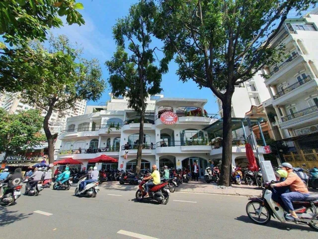 Bán siêu phẩm 2 mặt tiền Trường Sa Quận 3 - DT (26 x 10) - 2 lầu đang cho chuỗi thương hiệu thuê