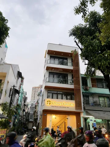 Nhà mặt tiền - 2 mặt tiền Trường Sa - DT: 7 x 6 CN: 40 m2 - KC: 5 lầu - Giá 13 tỷ