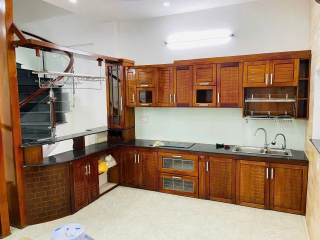 BÁN NHÀ QUẬN 2 MẶT TIỀN ĐƯỜNG ô tô thông phường Bình Trưng Tây nhà 3 tầng ngang 5m. Giá tlcc