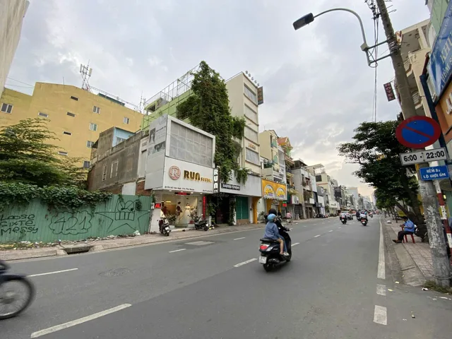 Bán Nhà Mặt Tiền 176 Hồ Văn Huê, P.9, Phú nhuận