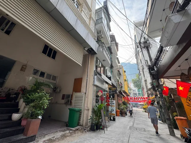 Bán Nhà Hẻm 100/2A2-2A4 Trần Hưng Đạo, Phường Phạm Ngũ Lão, Quận 1