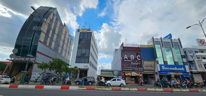 Bán Nhà Mặt Tiền 681 Lê Văn Việt, Tân Phú, Quận 9