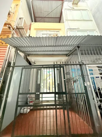 🏡 Nhà Phạm Văn Đồng 40m², 3 tầng, 3PN, sổ đỏ nở hậu, không quy hoạch, chỉ 7,2 tỷ, giá cực tốt