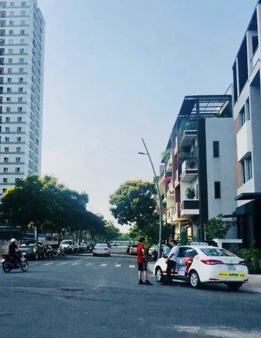Quận 7 Phú Thuận gia gấp bán giảm 1 tỷ2 nhà 4 tầng 6x17.5