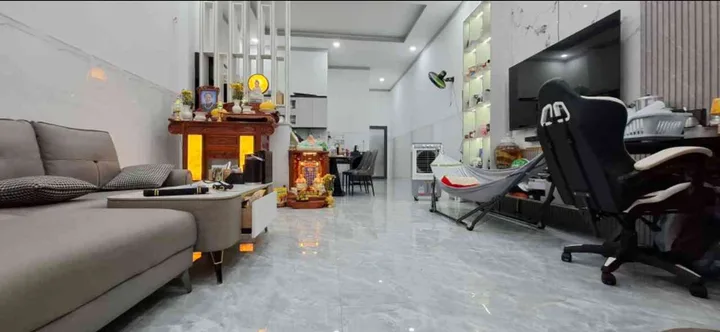 VỀ QUÊ BÁN NHÀ NGUYỄN ĐỨC THIỆU _ 104M2 _ NGANG 5.4M _ Ở NGAY _ CHỈ 3.6 TỶ
