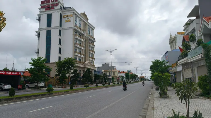 Bán Đất 100m2 tại Ngũ Lão  mặt đường 359 kinh doanh buôn bán sầm uất.l/h:076.231.9990 e Thúy