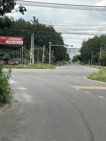 Chủ gửi bán vị trí đất đẹp sát bên khu công nghiệp Becamex Chơn Thành, cách Vincom plaza Chơn Thành 5p di chuyển.