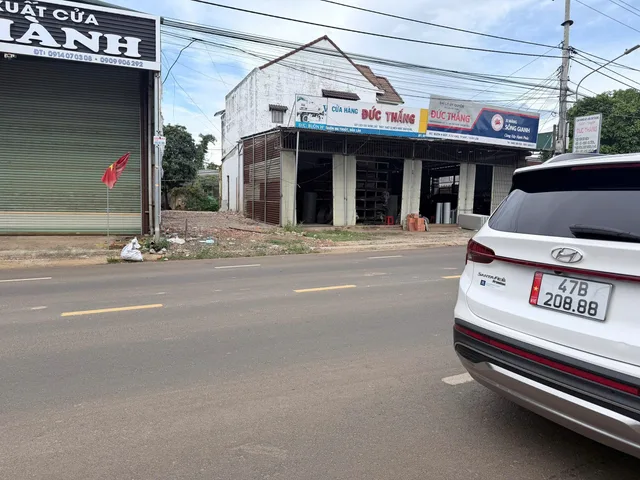 🍎🍎 BÁN ĐẤT MẶT TIỀN Y WANG – 2 MẶT TIỀN TRƯỚC SAU – NGAY CHỢ KINH DOANH CỰC TỐT ⚽️⚽️