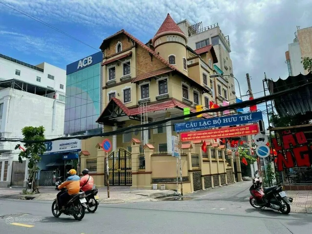 Siêu Phẩm Biệt Thự MT Tân Canh P.1 Tân Bình - DT ( 10 x 28M ) - 3 Tầng - CTXD : Hầm 7L - Giá 62 Tỷ