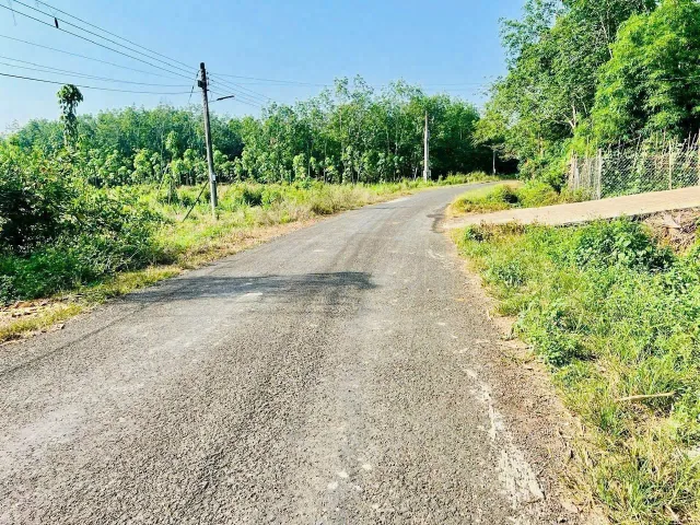 Bán 2 sào đất 2 000m2 có shr dân đông gần tỉnh lộ