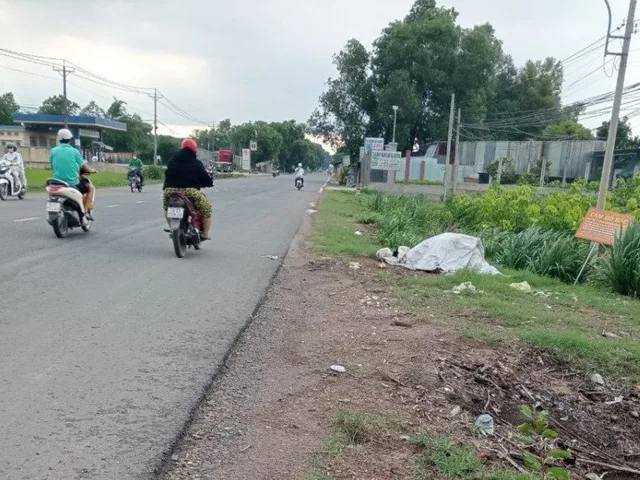 BÁN 2 000M2 ĐẤT ĐẸP GỌI 0969 950 161 KHU DÂN ĐÔNG GẦN TRƯỜNG CHỢ