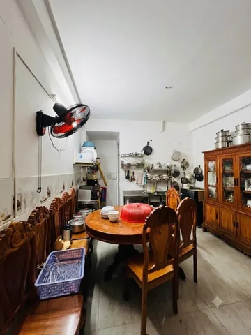 [DB083*] Nhà mặt tiền đường 7m thông sát Sân golf Tân Sơn Nhất, giá 12.x tỷ
